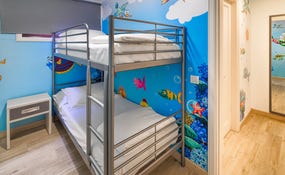 Room with bunkbeds Daisy Family Suite
