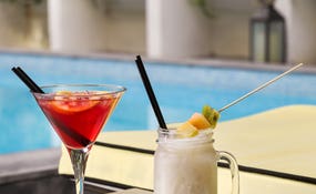 Cocktails im Lobby Bar Eden