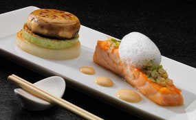 Elaborate gastronomy at the Teppanyaki Restaurant