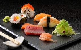 Elaborate gastronomy at the Sakura Teppanyaki Restaurant