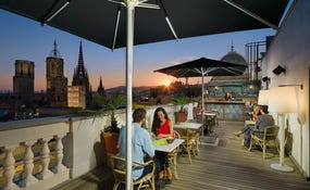 Sunset Lounge bar a la terrassa-mirador