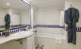 Privilege Superior Room's bathroom